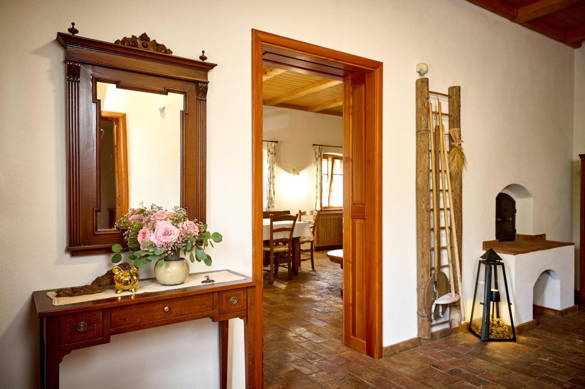 Four-bedroom Bajer Villa Stari Trg pri Lozu